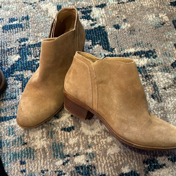 Lucky Brand Ankle Boots nwot - Picture 1 of 4
